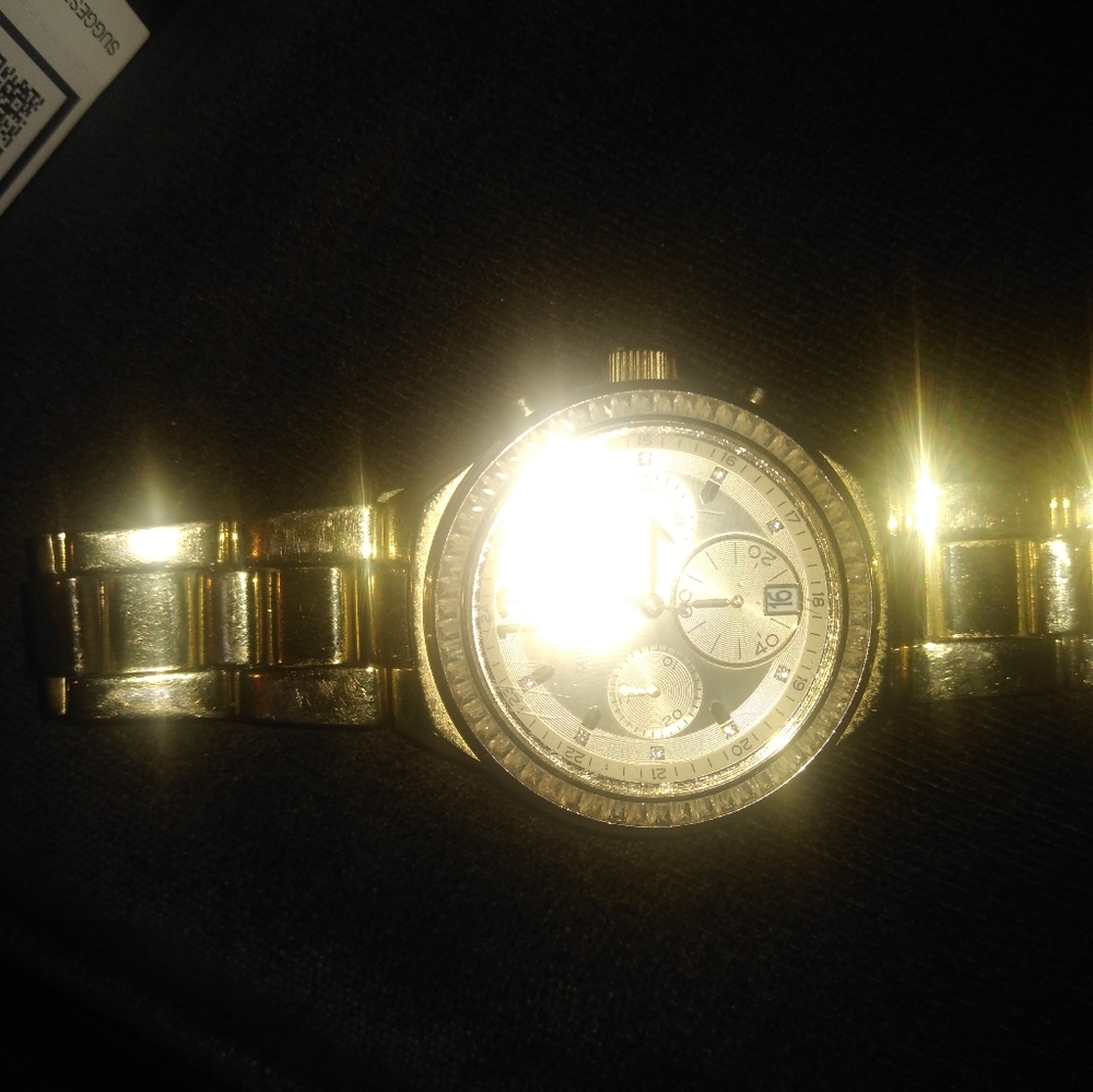 Watch - Picture 3 of 3